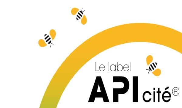 52 communes viennent de recevoir officiellement le label APIcité remis par l’Union Nationale de l’Apiculture Française.