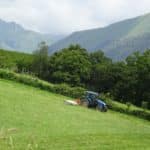 Tracteur dans un champ