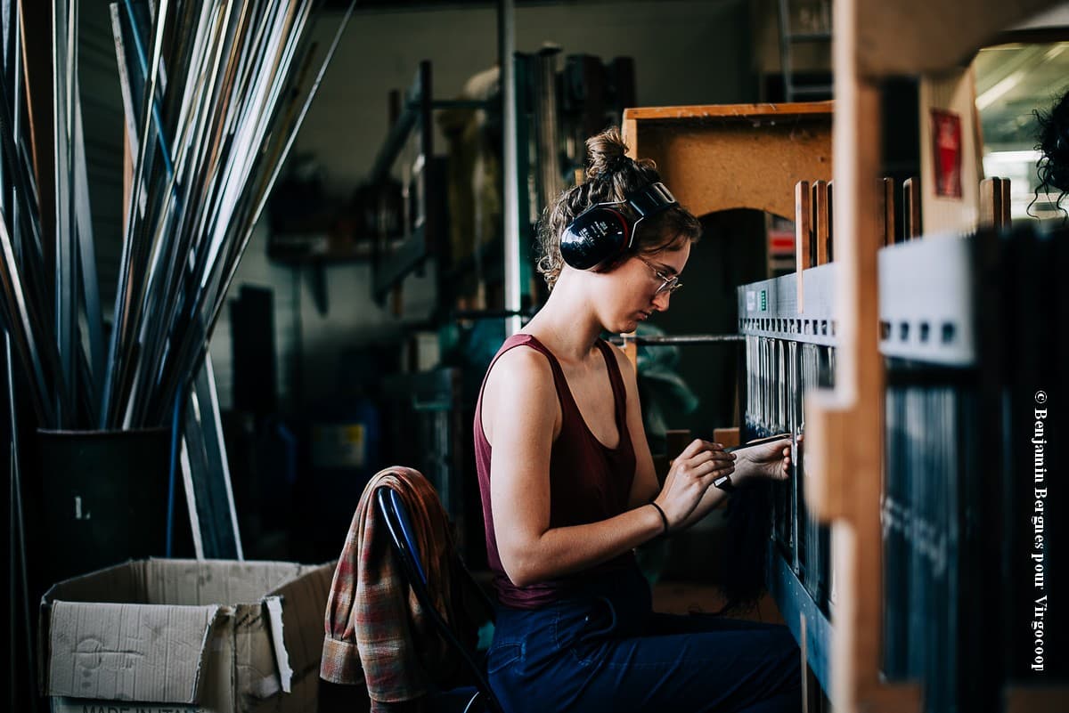 Face à la destructrice progression de la fast-fashion, Virgocoop veut bâtir une alternative : un textile 100% écologique, éthique et citoyen issu de la fondation de filières locales de chanvre et de laine.