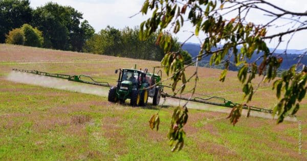 Générations futures a dévoilé fin 2024, Geophyto, une carte interactive pour connaître la quantité de pesticides, dangereux pour la santé humaine et l’environnement, achetée par département de 2015 à 2022.