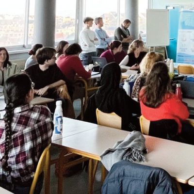 Les jeunes ruraux souffrent de difficultés constantes pour ce former