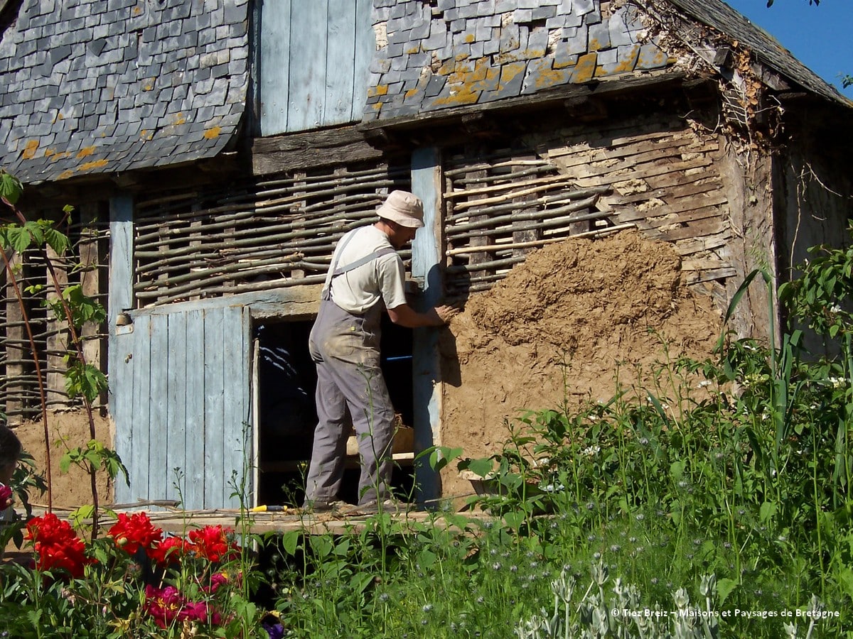 Durant les prochaines Journées du patrimoine de pays, organisées par huit associations nationales de protection du patrimoine partout en France du 27 au 29 juin, toutes les facettes de la terre seront explorées à travers plus de 1 000 animations