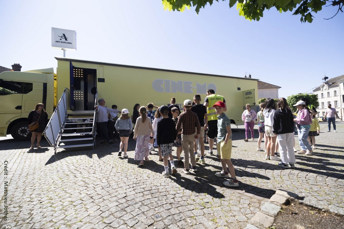 Lancement du Cinéma mobile CinéMo