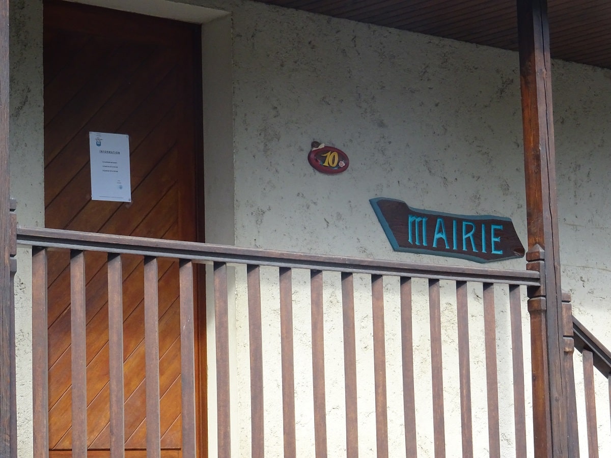 Le Sénat consulte les maires