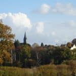 l’Association des maires ruraux de France (AMRF) ainsi que celles de Bouge Ton Coq, d’In Site et de Hameaux légers ont lancé une plateforme qui nourrira les programmes des futures équipes municipales.