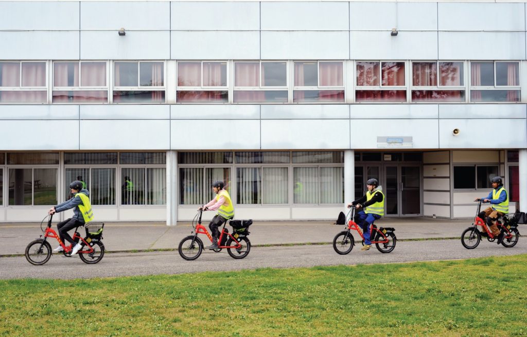 La campagne entre en selle, un dossier du numéro de Village de l'été