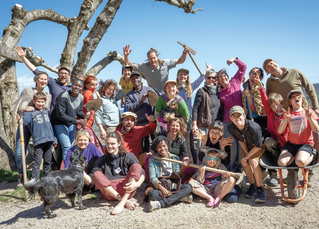 Adrien Naud nous présente Romain Guilbaud, l’un des membres fondateurs de l’éco-lieu Grain&Sens, en Ardèche.