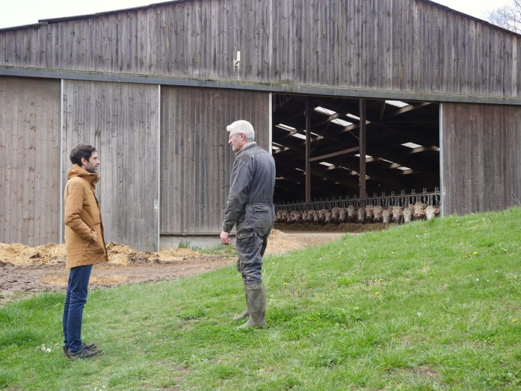 Dans ce podcast, on y raconte le vécu de seize agriculteurs de la Nièvre et de la Corrèze, qui tentent de s’adapter à un climat de moins en moins prévisible.